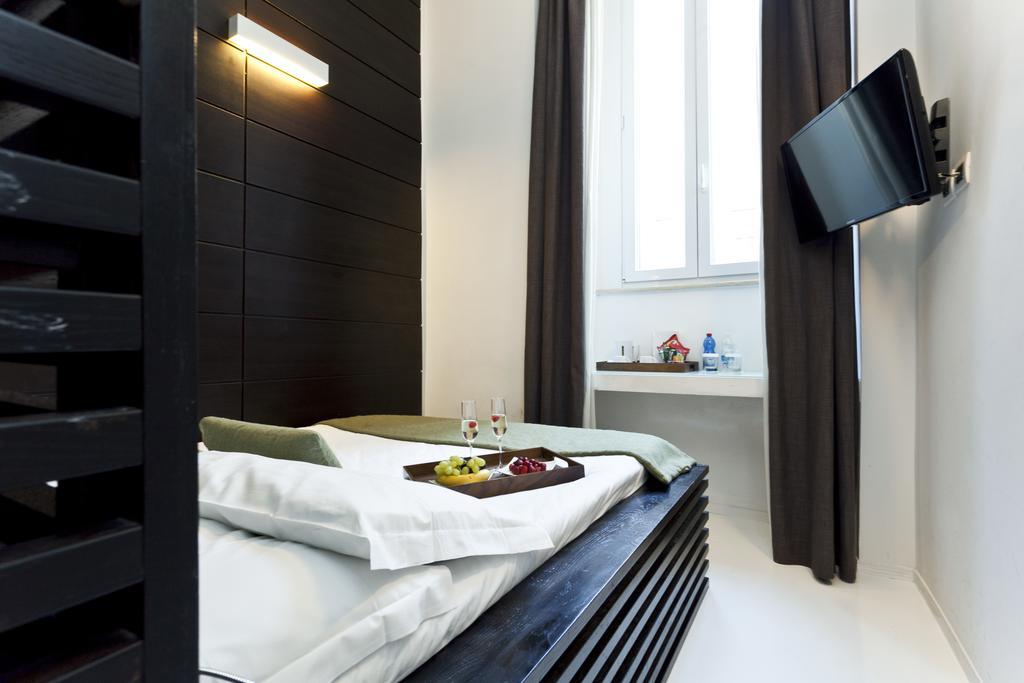 רומא Navona Suites חדר תמונה